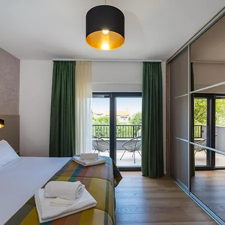 فيلة House Vito