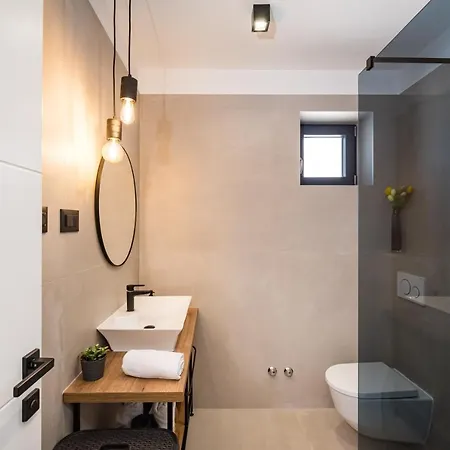 Vila House Vito *