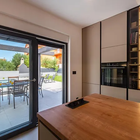 Vila House Vito