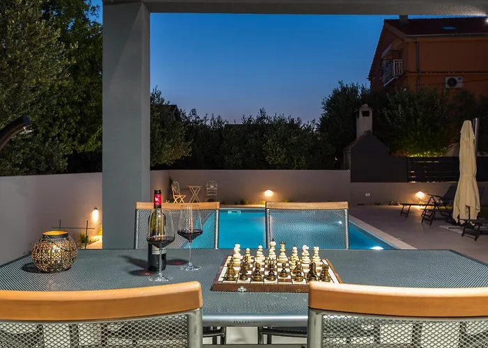 Vila House Vito *
