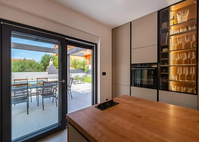 Vila House Vito